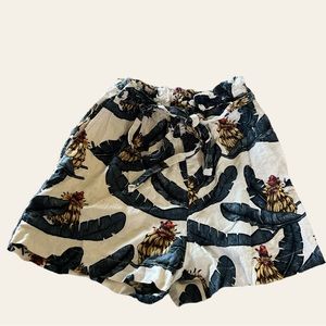 beachy mid length high rise shorts